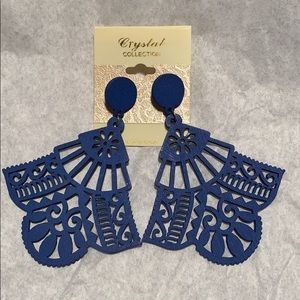 NET Crystal collection laser cut lace wood fan